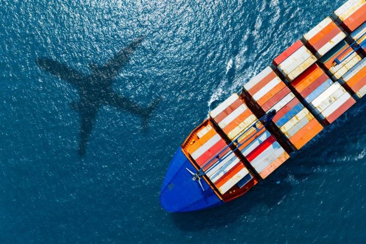 El comercio mundial se ha mantenido resiliente hasta ahora, pero se está produciendo una fuerte desaceleración